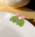 Load image into Gallery viewer, Rosa Olive transparent Squishy Arch Bogen Ohrringe
