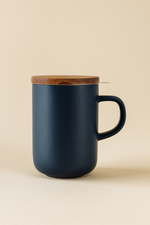 Lade das Bild in den Galerie-Viewer, Teetasse aus Steingut &amp; Edelstahlsieb Blau
