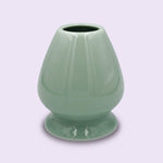 Load image into Gallery viewer, Matcha Besen Halter Kusenaoshi Grün aus Keramik
