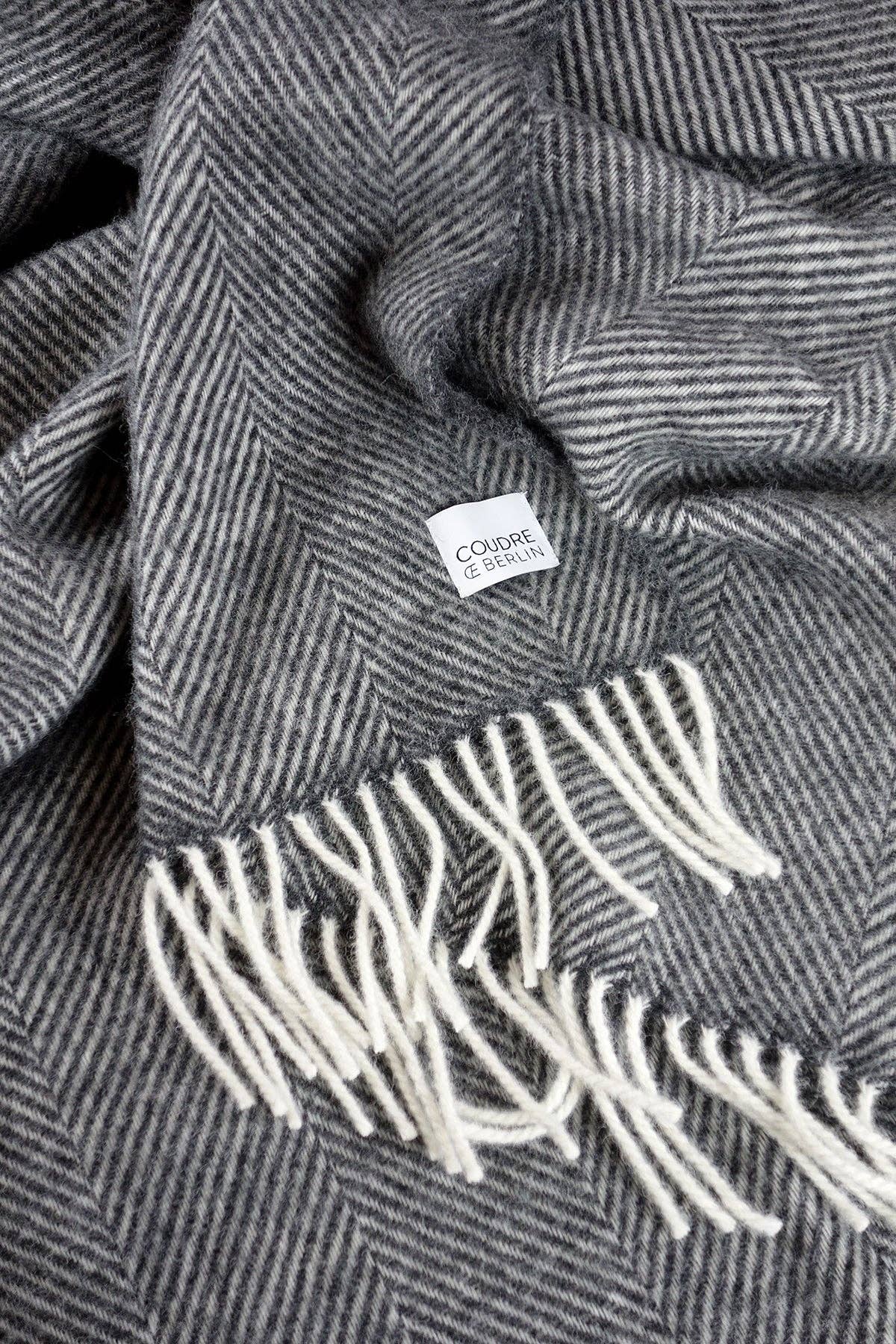 Wolldecke Fischgrätenmuster Anthrazit