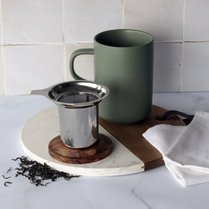 Teetasse Steingut mandel mit Sieb & Holzdeckel