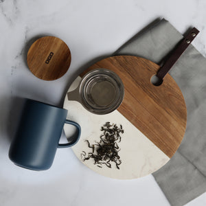 Teetasse Steingut blau mit Sieb & Holzdeckel