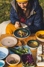Load image into Gallery viewer, Kleine Emaille Tasse Go Camping
