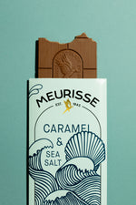 Load image into Gallery viewer, Milchschokolade (39%) mit Karamell &amp; Meersalz - bio

