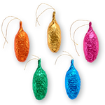 Lade das Bild in den Galerie-Viewer, Christbaumschmuck Tannenzapfen Gebrannte Mandel Zartbitter - 1 Stück
