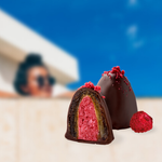 Load image into Gallery viewer, Dattelpralinen: Raspberry Cream bio &amp; vegan
