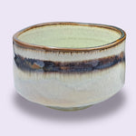 Load image into Gallery viewer, Japanische Matcha Schale Chawan Wasabi handgemacht Keramik
