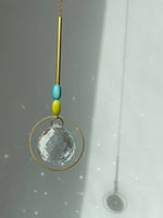 Lade das Bild in den Galerie-Viewer, Suncatcher BonBon / Lichtfänger / Fensterkristall  / Prisma: Geld/rosa
