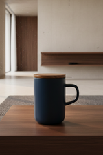 Lade das Bild in den Galerie-Viewer, Teetasse aus Steingut &amp; Edelstahlsieb Blau
